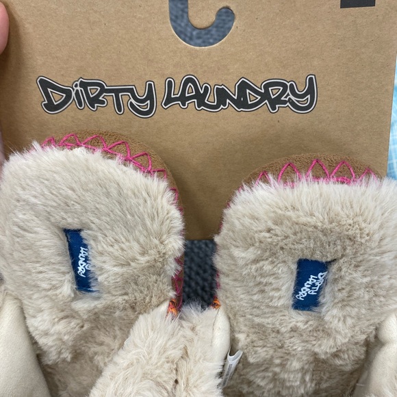 New Dirty Laundry Slippers - Picture 3 of 5